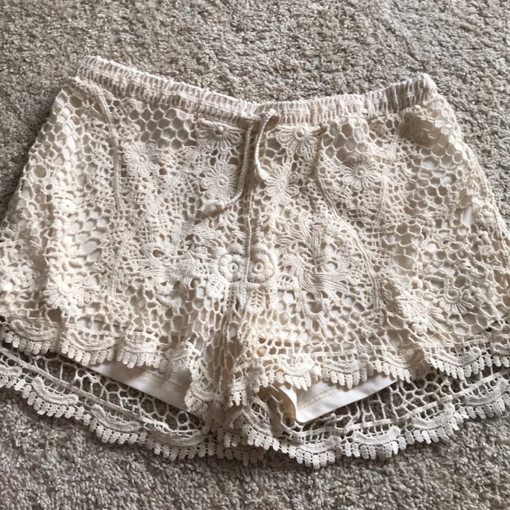 Cream lace shorts